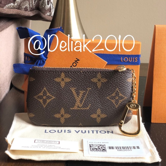 SOLD! NEW Louis Vuitton Monogram Key Pouch Cles 😍 - Picture 2 of 8